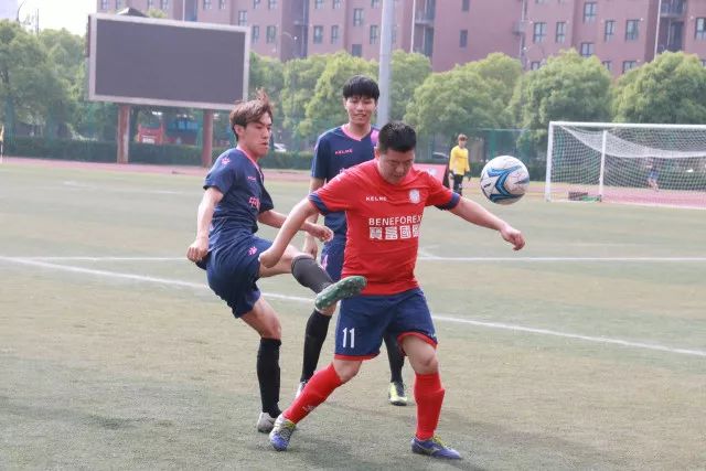 库兹马抨击球员哭穷：税后4000万也是4000万 别把挥霍怪罪给体制